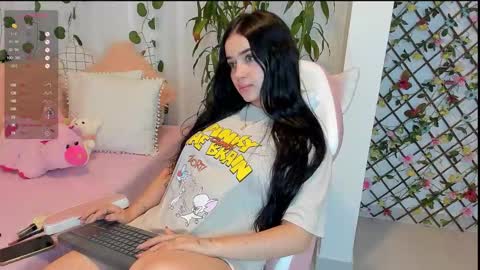 mia 600am-1000am Colombia time online show from December 2024 10:10:02 PM