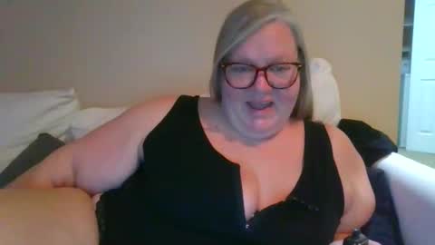 Snapshot of miamarie555 chatting on January 2026 03:54:01 AM Miamarie555 online show from January 2026 03:54:01 AM