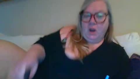 Snapshot of miamarie555 chatting on February 2026 11:41:02 PM Miamarie555 online show from February 2026 11:41:02 PM