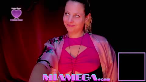 Mia online show from April 2026 10:56:02 PM