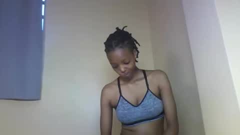 Muffin online show from November 2025 01:02:02 PM