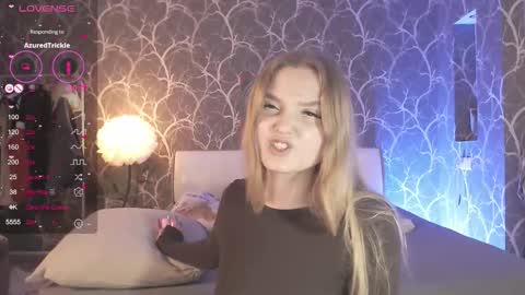 Snapshot of miamiameow chatting on March 2026 03:18:01 PM Mia online show from March 2026 03:18:01 PM