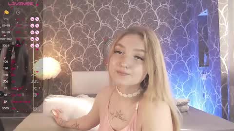 Mia online show from May 2026 02:55:01 PM