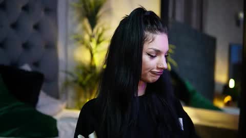 Snapshot of miamicoffee chatting on October 2025 07:22:02 PM Miami online show from October 2025 07:22:02 PM