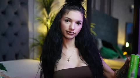 Snapshot of miamicoffee chatting on October 2025 07:34:01 PM Miami online show from October 2025 07:34:01 PM