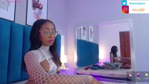 Mia  online show from May 2026 01:53:01 PM