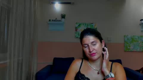 Snapshot of miamilff_sugar chatting on August 2026 11:23:01 AM Alianna online show from August 2026 11:23:01 AM