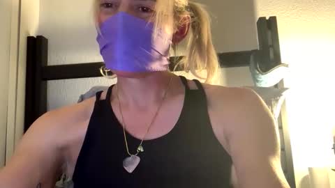 Snapshot of miamitransgirl305 chatting on February 2026 04:43:02 AM miamitransgirl305 online show from February 2026 04:43:02 AM