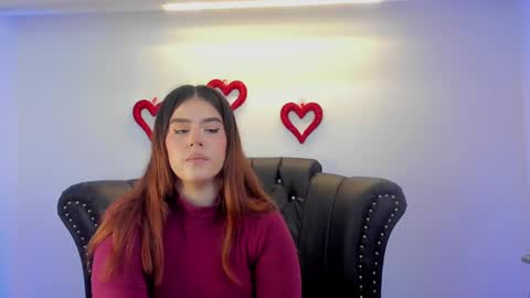 Mia   -5 7001400 Follow  online show from February 2025 03:31:02 PM