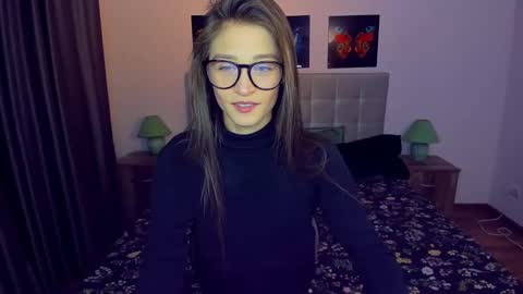 Mia online show from January 2025 06:24:02 PM