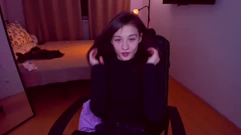 Mia online show from February 2025 11:15:02 PM