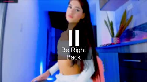 miapink_ofi_ online show from September 2025 12:25:01 AM