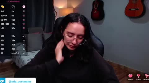 MIAPORTMANN online show from December 2024 12:19:02 PM