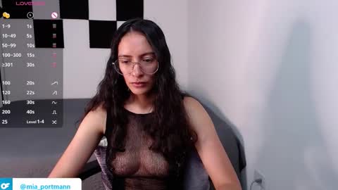 MIAPORTMANN online show from September 2025 04:19:02 PM