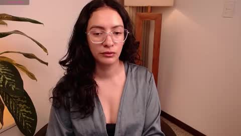 MIAPORTMANN online show from April 2026 12:19:02 PM