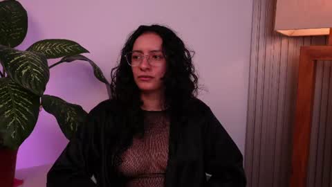 Snapshot of miaportman chatting on June 2026 10:39:01 AM MIAPORTMANN online show from June 2026 10:39:01 AM