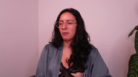 Snapshot of miaportman chatting on July 2026 07:15:02 AM MIAPORTMANN online show from July 2026 07:15:02 AM