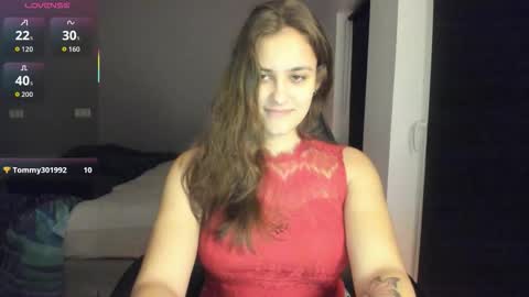 Mia Cruz online show from October 2025 07:37:01 PM