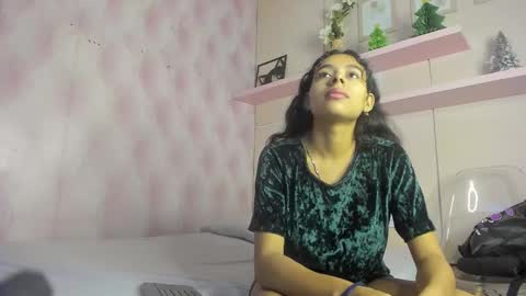 MIA  online show from December 2025 12:32:02 PM