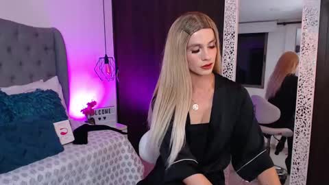 Mia Romanove online show from December 2024 05:52:02 AM