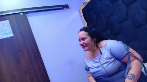 Snapshot of miarous69 chatting on January 2026 03:25:02 PM MiaRouse online show from January 2026 03:25:02 PM