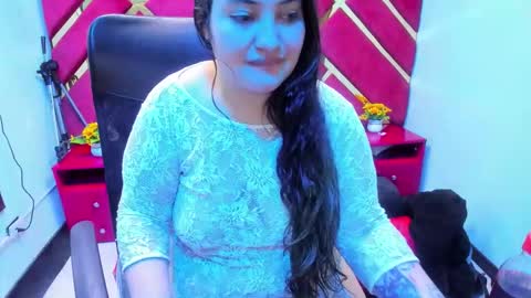 Snapshot of miarous69 chatting on February 2026 06:20:02 AM MiaRouse online show from February 2026 06:20:02 AM