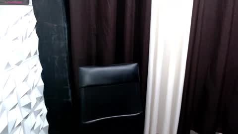 Snapshot of miasexxie chatting on February 2025 09:06:02 AM mia online show from February 2025 09:06:02 AM