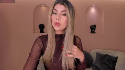 Mia Silva online show from May 2026 11:16:02 AM