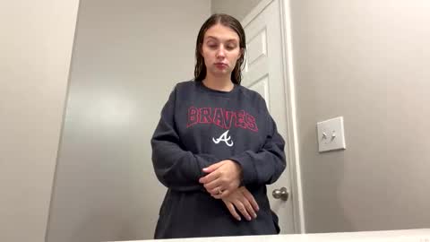miasmith_001 online show from May 2026 10:28:01 PM