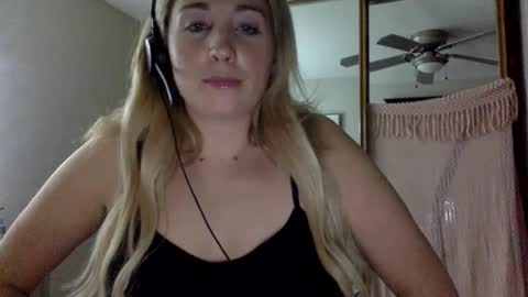 Snapshot of miasophia97197 chatting on February 2026 05:29:01 AM miasophia97197 online show from February 2026 05:29:01 AM