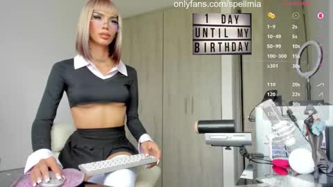 Mia  instagram miasspell online show from November 2025 03:55:02 PM