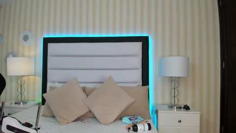 Snapshot of miasweetth chatting on December 2024 04:13:02 AM Mia Sweetth online show from December 2024 04:13:02 AM