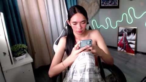 Mia online show from January 2025 01:08:01 AM