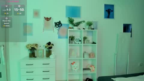 Snapshot of miavixxenn chatting on October 2025 04:41:02 AM Mia online show from October 2025 04:41:02 AM