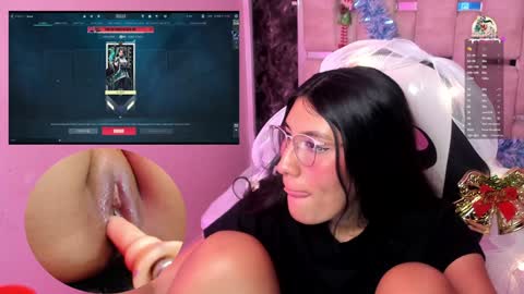 Snapshot of miavoss_ chatting on December 2024 11:28:01 AM mia online show from December 2024 11:28:01 AM