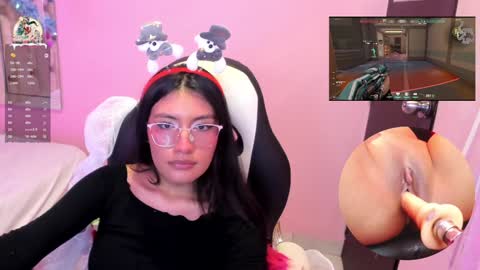 Snapshot of miavoss_ chatting on December 2024 08:37:02 AM mia online show from December 2024 08:37:02 AM