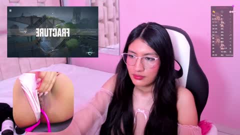 Snapshot of miavoss_ chatting on January 2025 08:14:01 AM mia online show from January 2025 08:14:01 AM