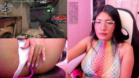 Snapshot of miavoss_ chatting on January 2025 08:11:01 AM mia online show from January 2025 08:11:01 AM