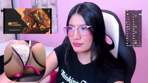 Snapshot of miavoss_ chatting on January 2025 05:00:01 AM mia online show from January 2025 05:00:01 AM