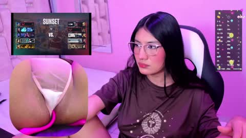 Snapshot of miavoss_ chatting on January 2025 04:44:01 AM mia online show from January 2025 04:44:01 AM