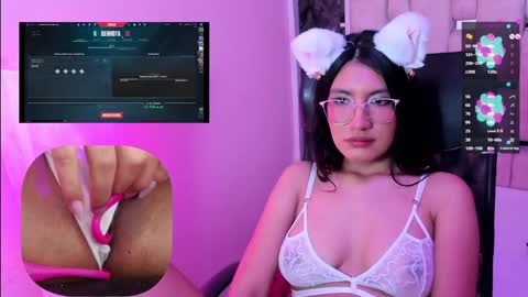 Snapshot of miavoss_ chatting on January 2025 08:18:02 AM mia online show from January 2025 08:18:02 AM