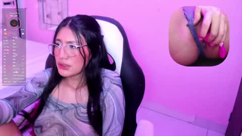 Snapshot of miavoss_ chatting on January 2025 05:19:02 AM mia online show from January 2025 05:19:02 AM