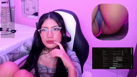 Snapshot of miavoss_ chatting on January 2025 08:22:01 AM mia online show from January 2025 08:22:01 AM