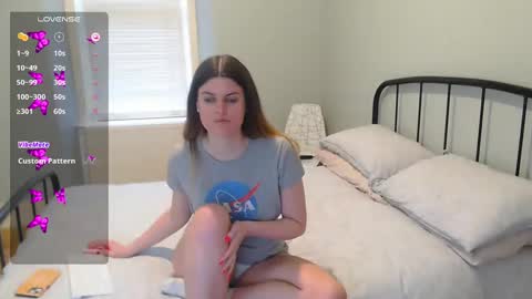 Snapshot of miawallace__ chatting on February 2025 03:53:02 PM Mia online show from February 2025 03:53:02 PM