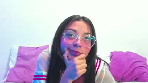 MiaWeiss online show from June 2026 03:35:01 PM