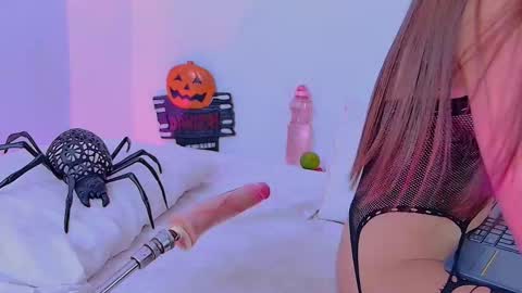 Snapshot of miawills1 chatting on October 2025 01:08:01 PM LINAY And VALENTINA - INSTAGRAM LINAY MVP online show from October 2025 01:08:01 PM