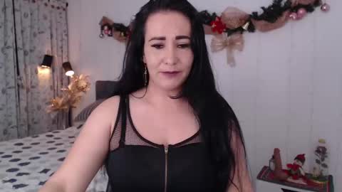 Mia Wilson online show from December 2024 08:52:01 AM