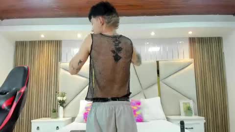 Michael online show from October 2025 07:57:02 PM