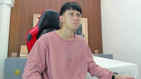 Michael online show from October 2025 08:18:02 PM