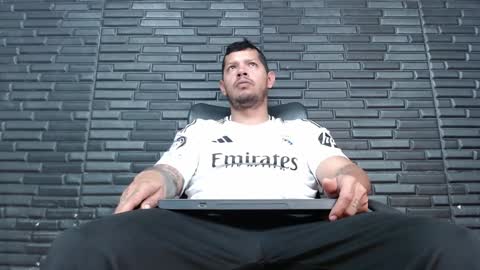 Michael Daviss online show from December 2024 12:30:01 PM